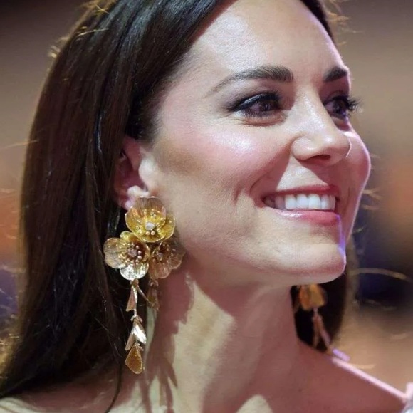 Zara Kate  Middelton Floral Drop Earrings - Picture 4 of 7